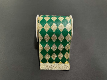 Green and gold checkered ribbon on a dark gray background